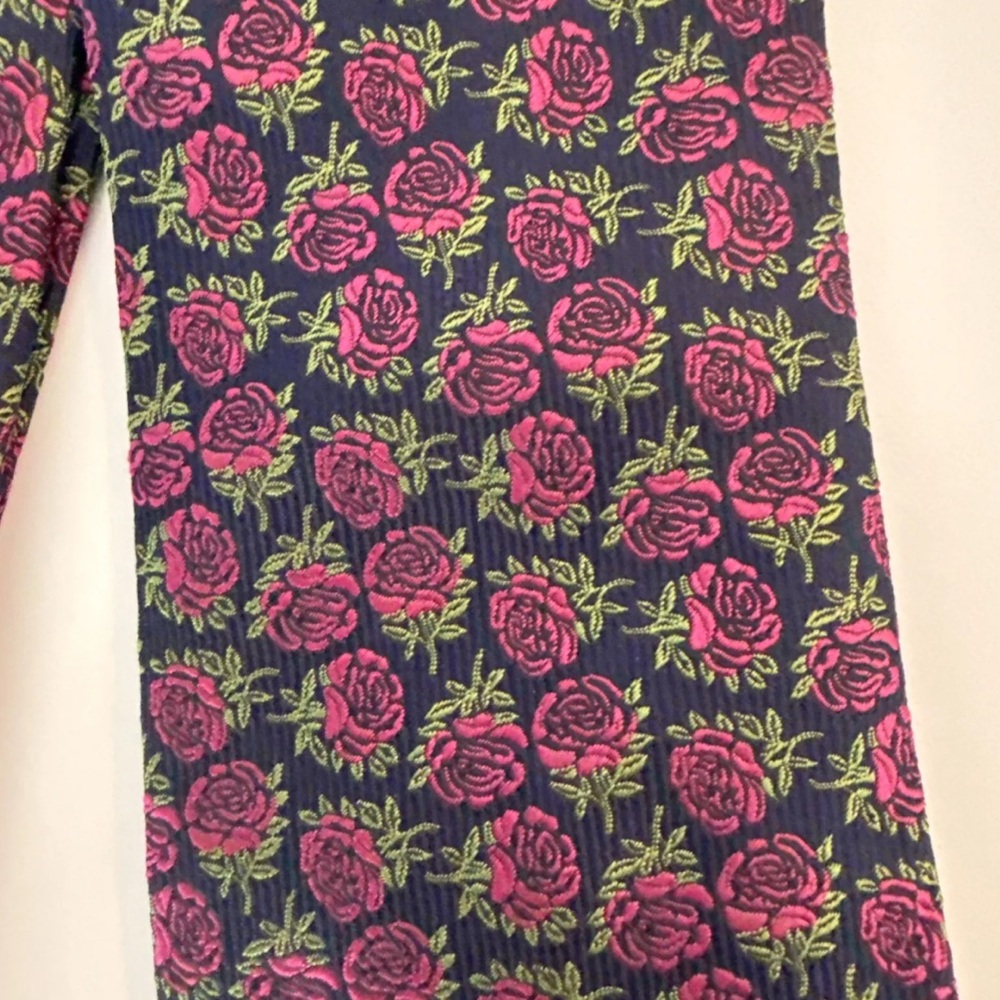 Thomas PINK 100% silk tie